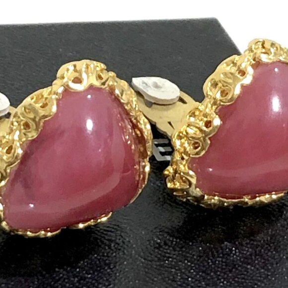 CHANEL Red Gripoix Stones Triangle Clip-On Earrings Gold Tone 28 Auth w/Box - Picture 3 of 10